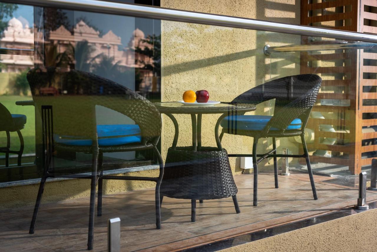 Paramount Riverfront Resort & Spa, Karjat Exterior photo