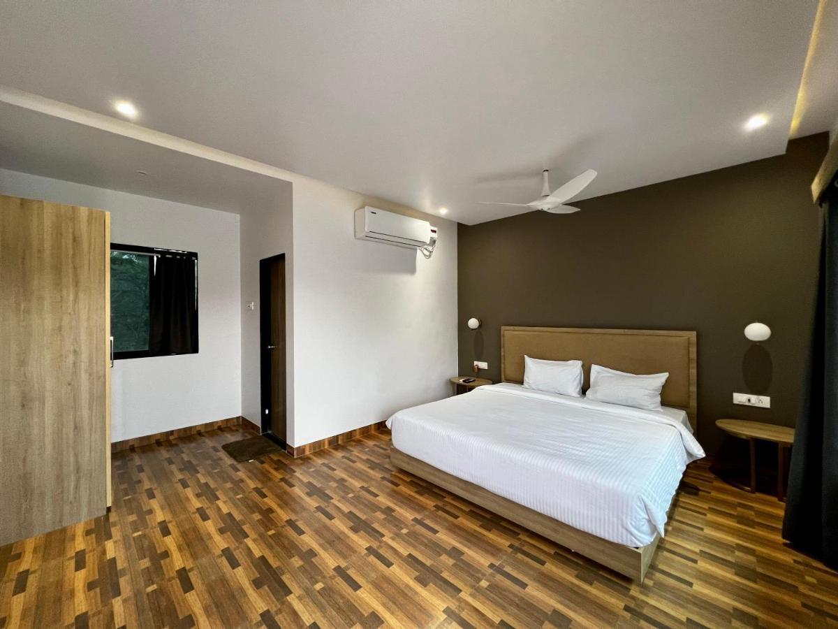 Paramount Riverfront Resort & Spa, Karjat Exterior photo