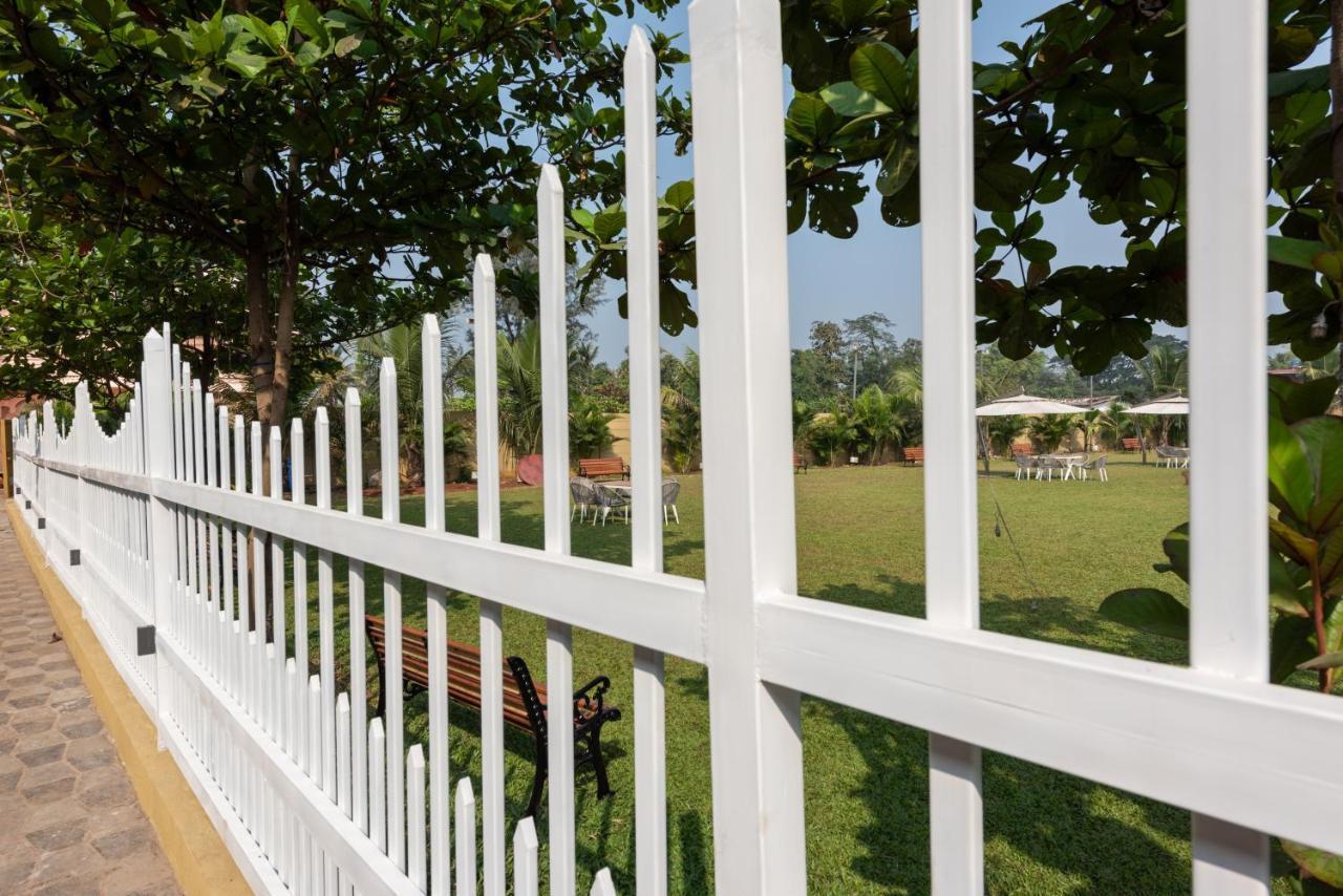 Paramount Riverfront Resort & Spa, Karjat Exterior photo