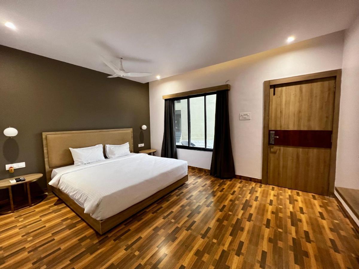 Paramount Riverfront Resort & Spa, Karjat Exterior photo